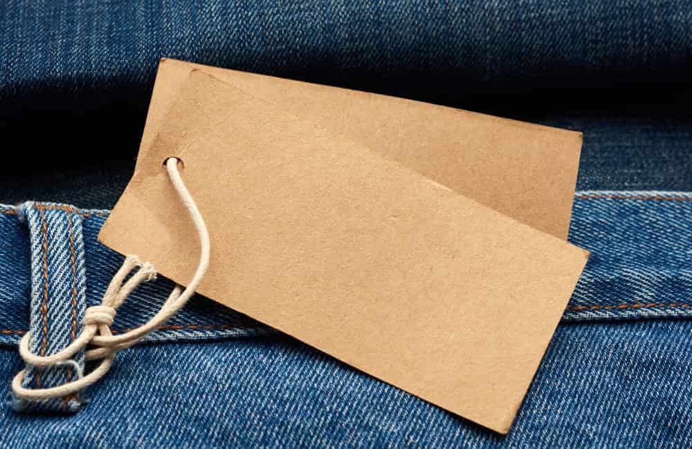 Quanto custam etiquetas para roupas? Entenda o que influencia no preço