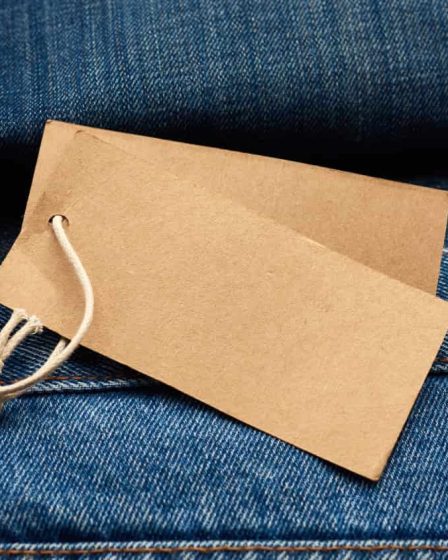 Quanto custam etiquetas para roupas? Entenda o que influencia no preço