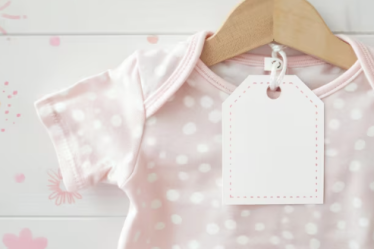 Etiquetas para roupas de bebê: o que avaliar antes de comprar