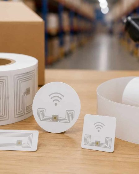 Etiquetas RFID preço: o que influencia no custo da solução?